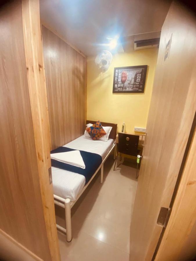 Royal Cabin Stay Mumbai Eksteriør bilde
